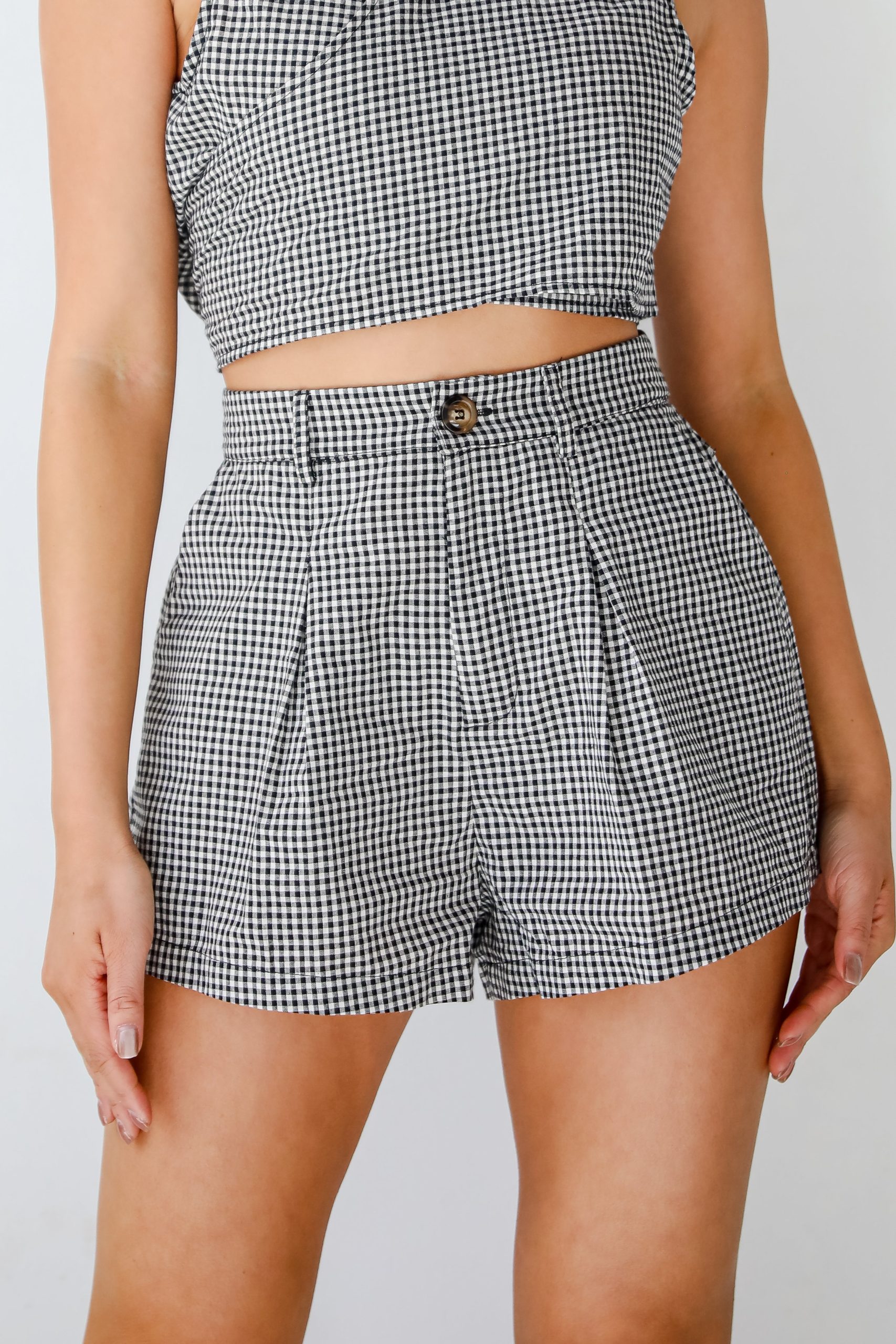 shopdressup_black_gingham_shorts-5_e6179103-51ec-4568-be03-0c7deb48db28.jpg