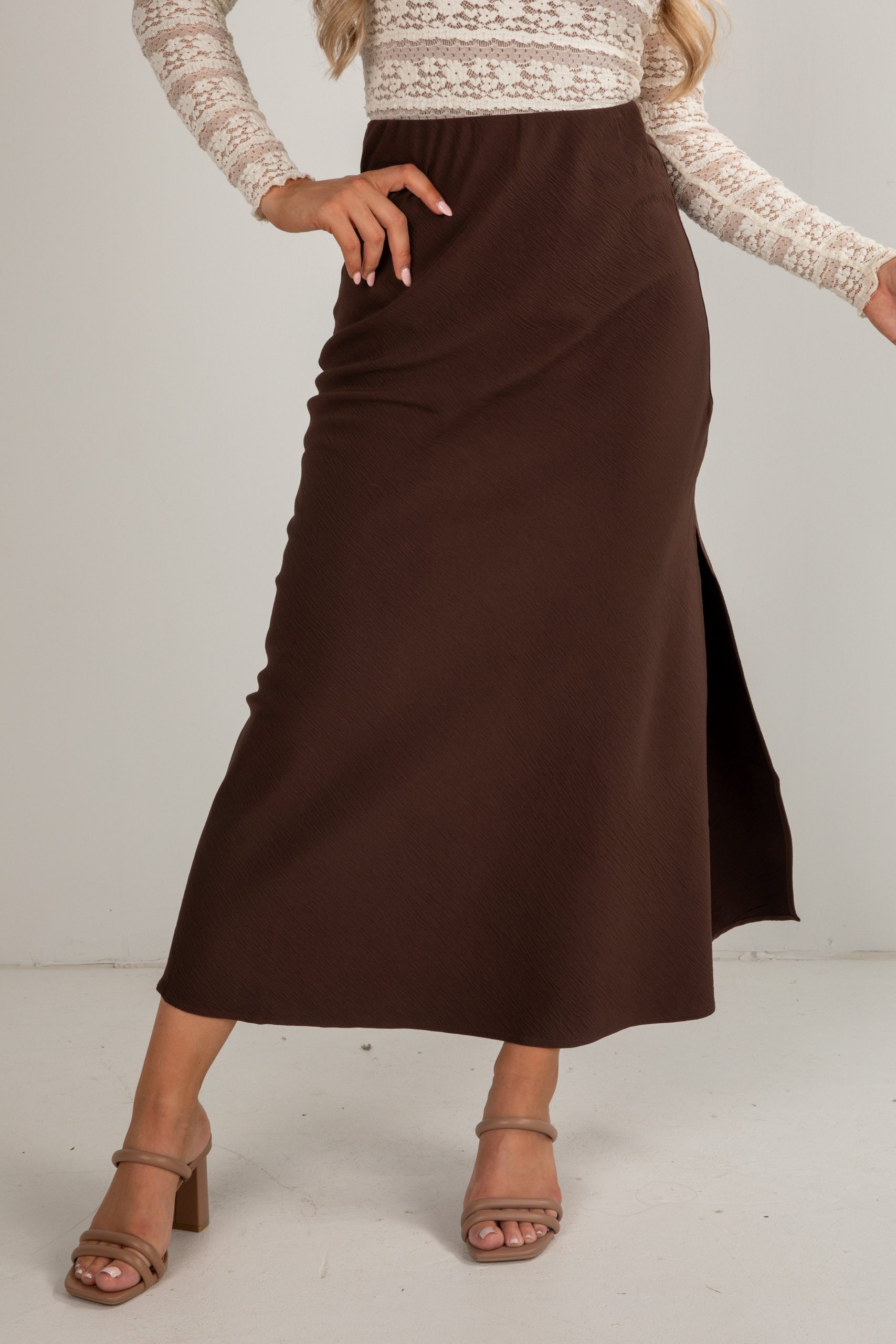 shopdressup_brown_maxi_skirt-2_870c995e-11d2-448d-8ccc-abf9ef9020bc.jpg