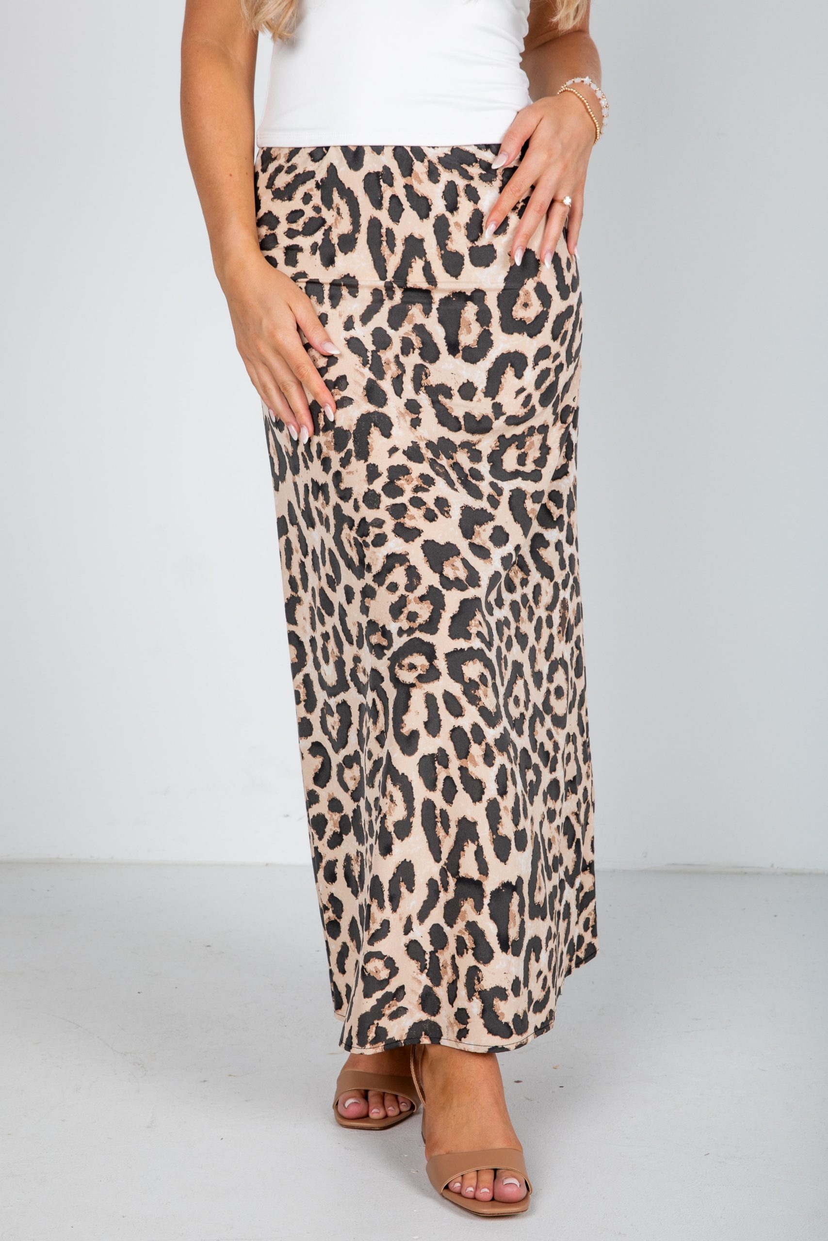 shopdressup_leopard_maxi_skirt-3_190d54c6-59a0-4b13-ad1e-46db7df343e8.jpg